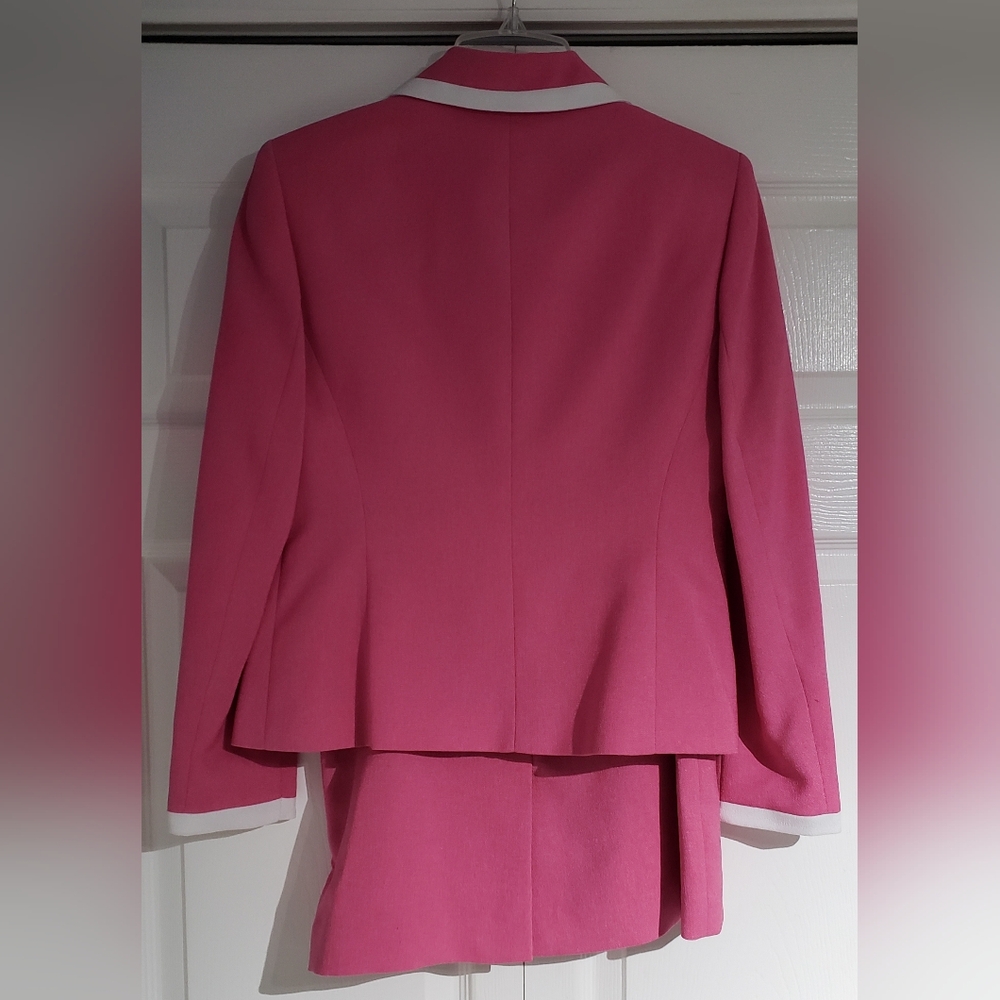 Kasper 4P Barbie Pink Suit - Picture 3 of 10